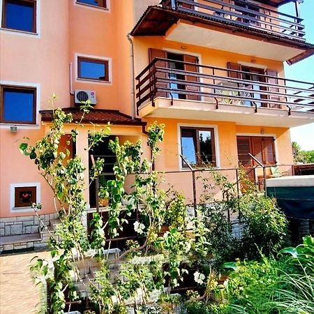Apt Mirella Apartment Rovinj Exterior photo